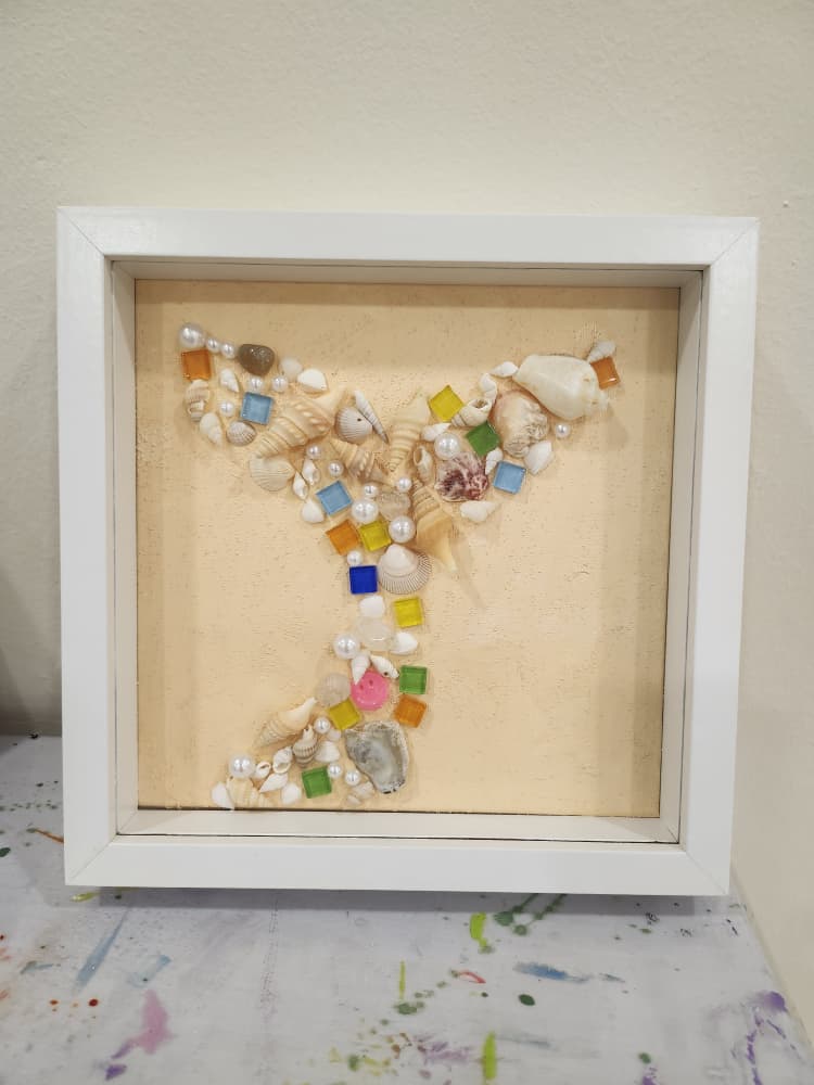 Glitter art DIY activity for kids at ArtZ Club