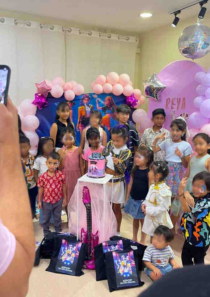 Kpop Kids Party ArtZ Club