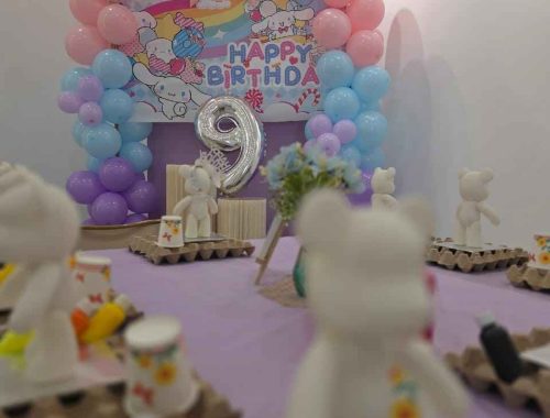 Colorful birthday decoration with teddy bears