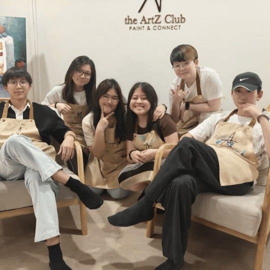 ArtZ Club art teacher and creative educator